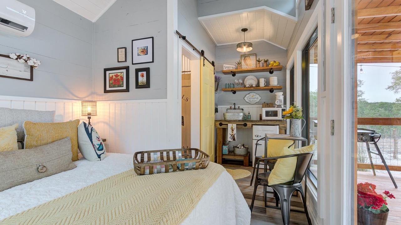 Photo of Bedroom in Hondo