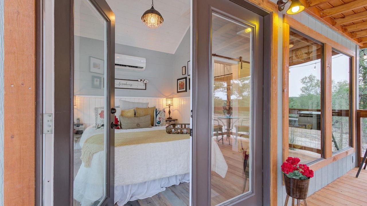 Photo of Bedroom in Hondo