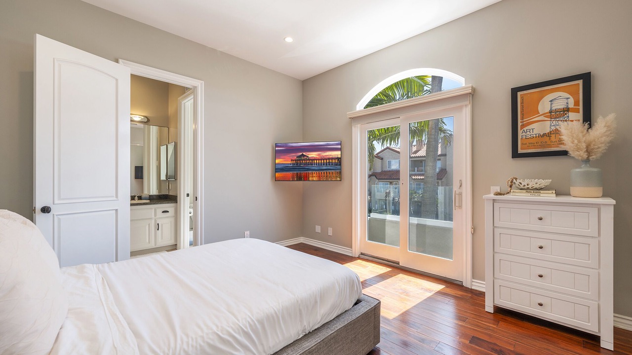 Photo of Bedroom in Huntington Beach