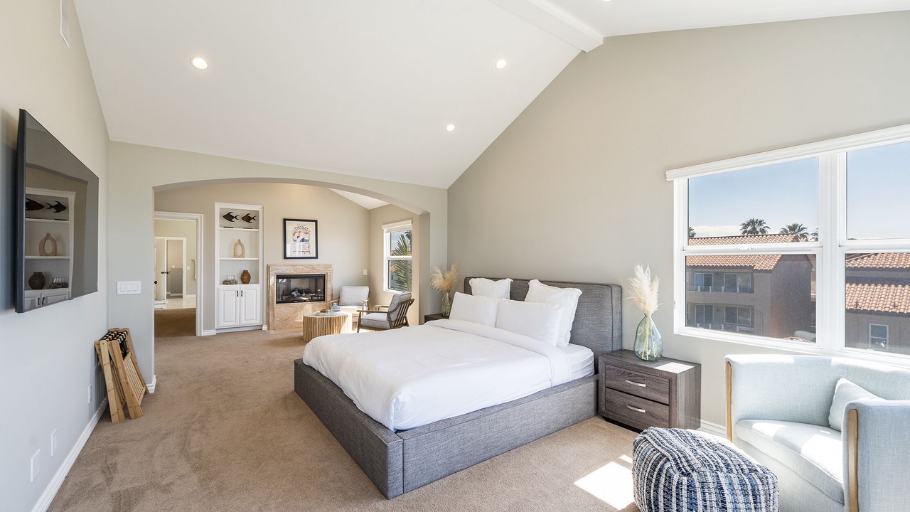 Photo of Bedroom in Huntington Beach