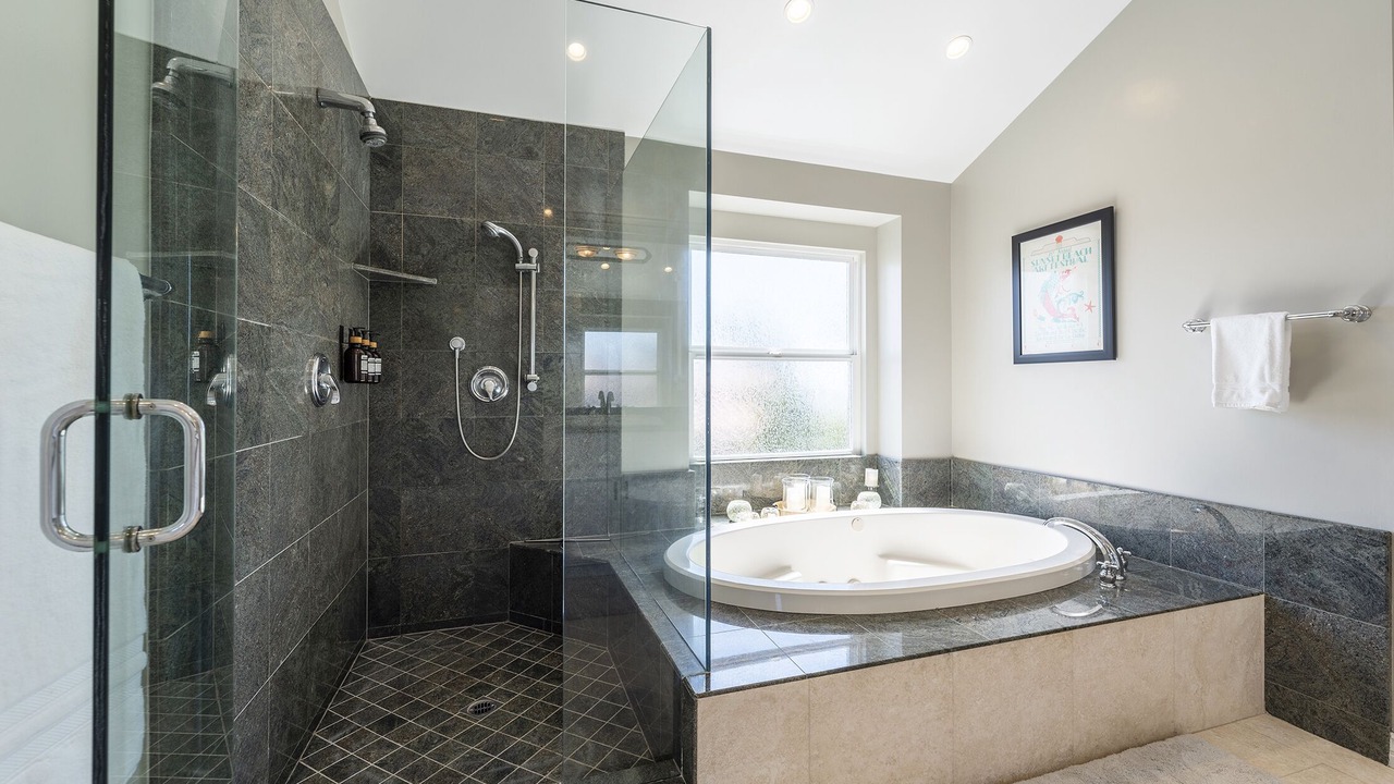 Photo of Bathroom in Huntington Beach