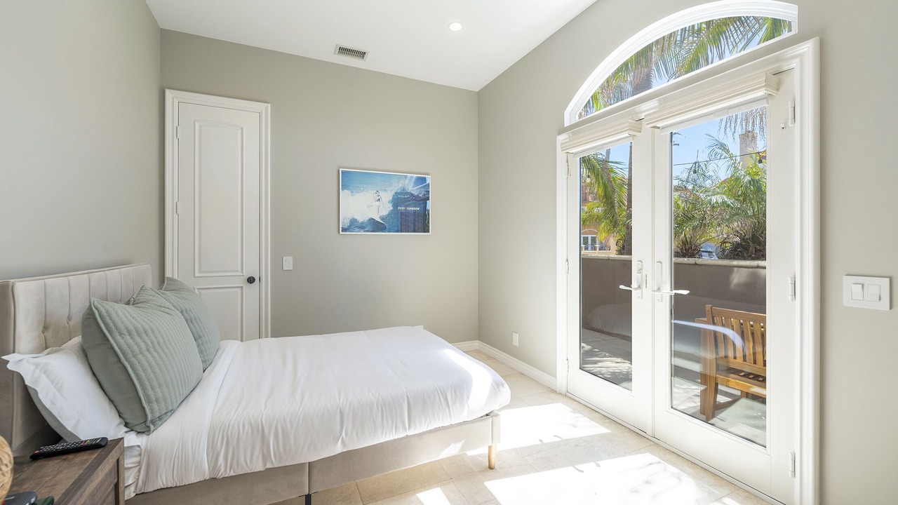 Photo of Bedroom in Huntington Beach