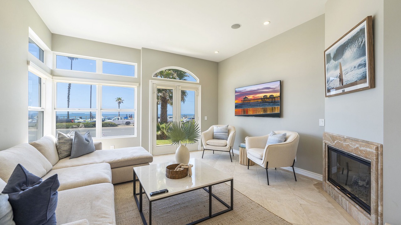 Photo of Livingroom in Huntington Beach