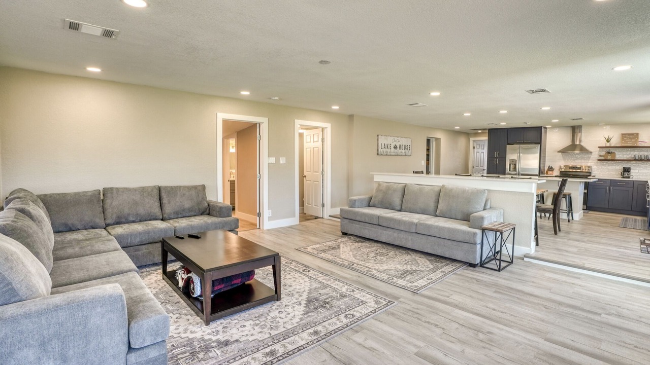 Photo of Livingroom in Burnet