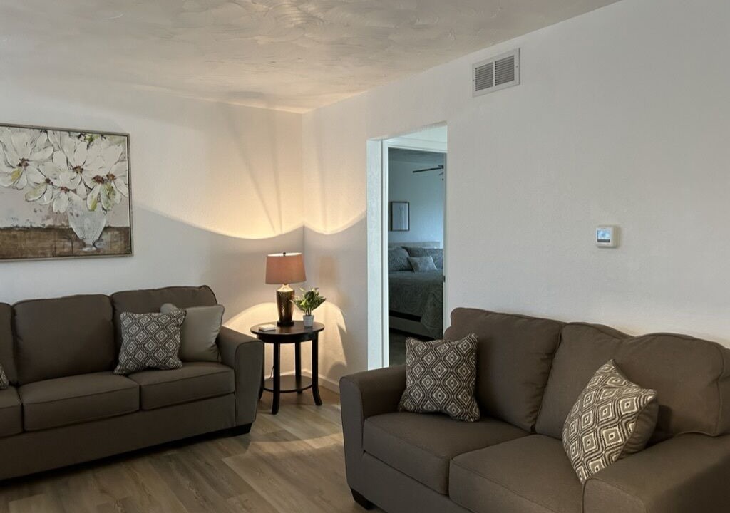 Photo of Livingroom in Rock Falls