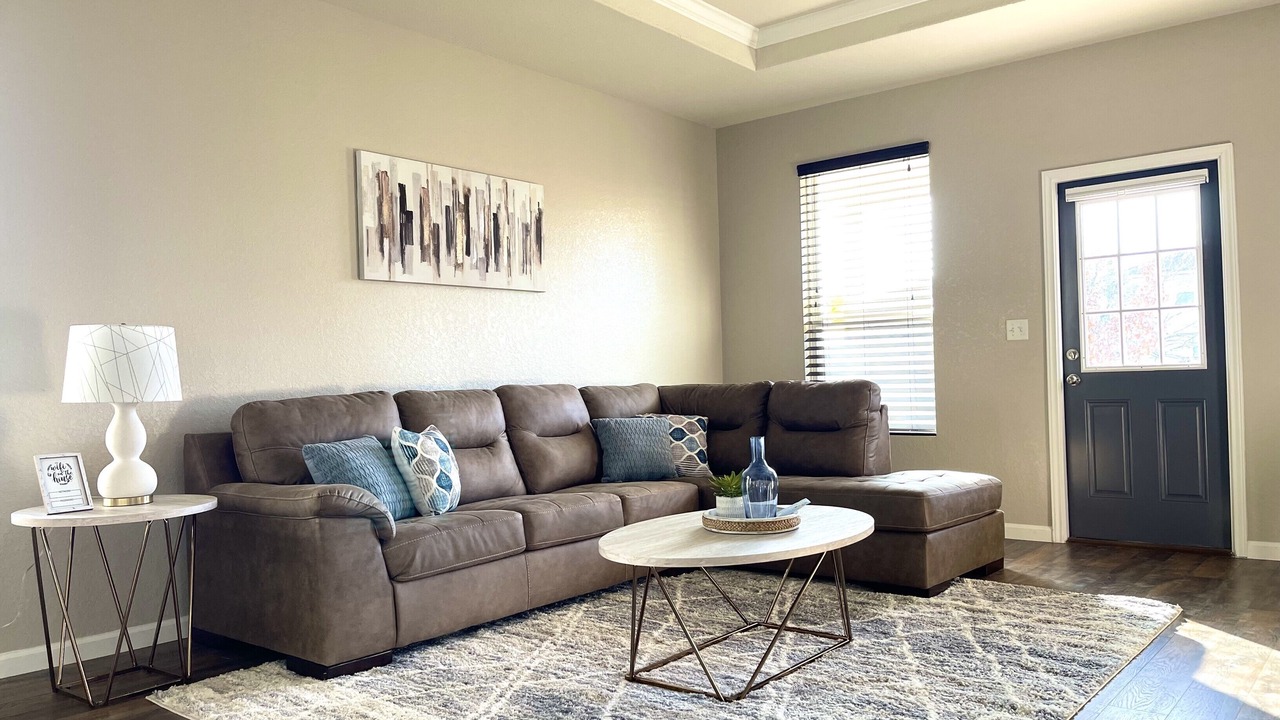 Photo of Livingroom in Converse
