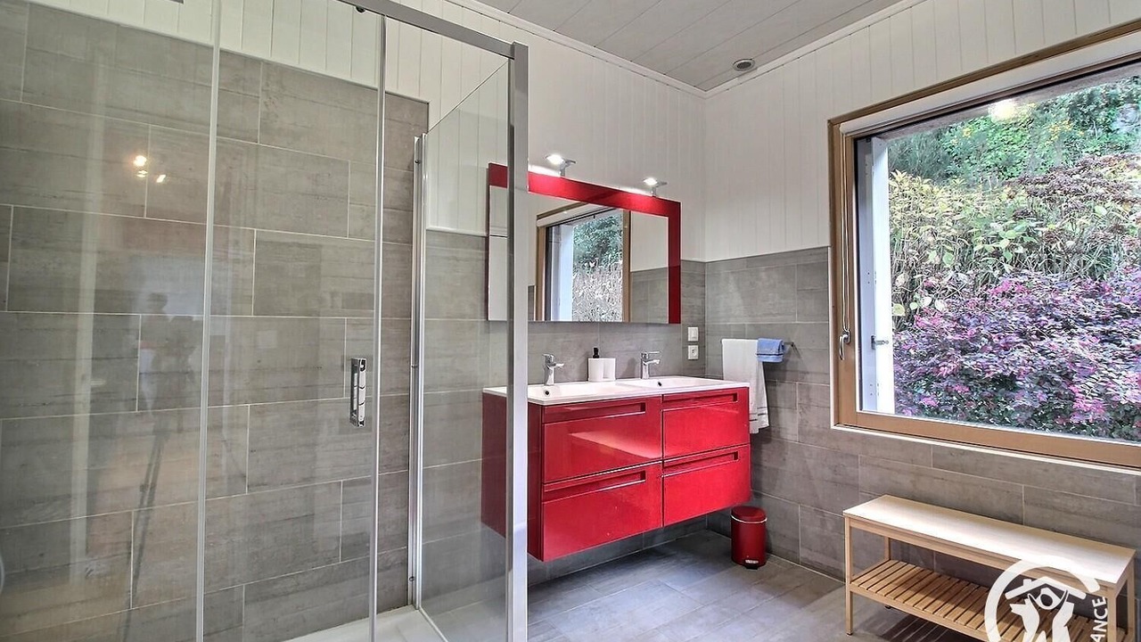 Photo of Bathroom in Trelevern