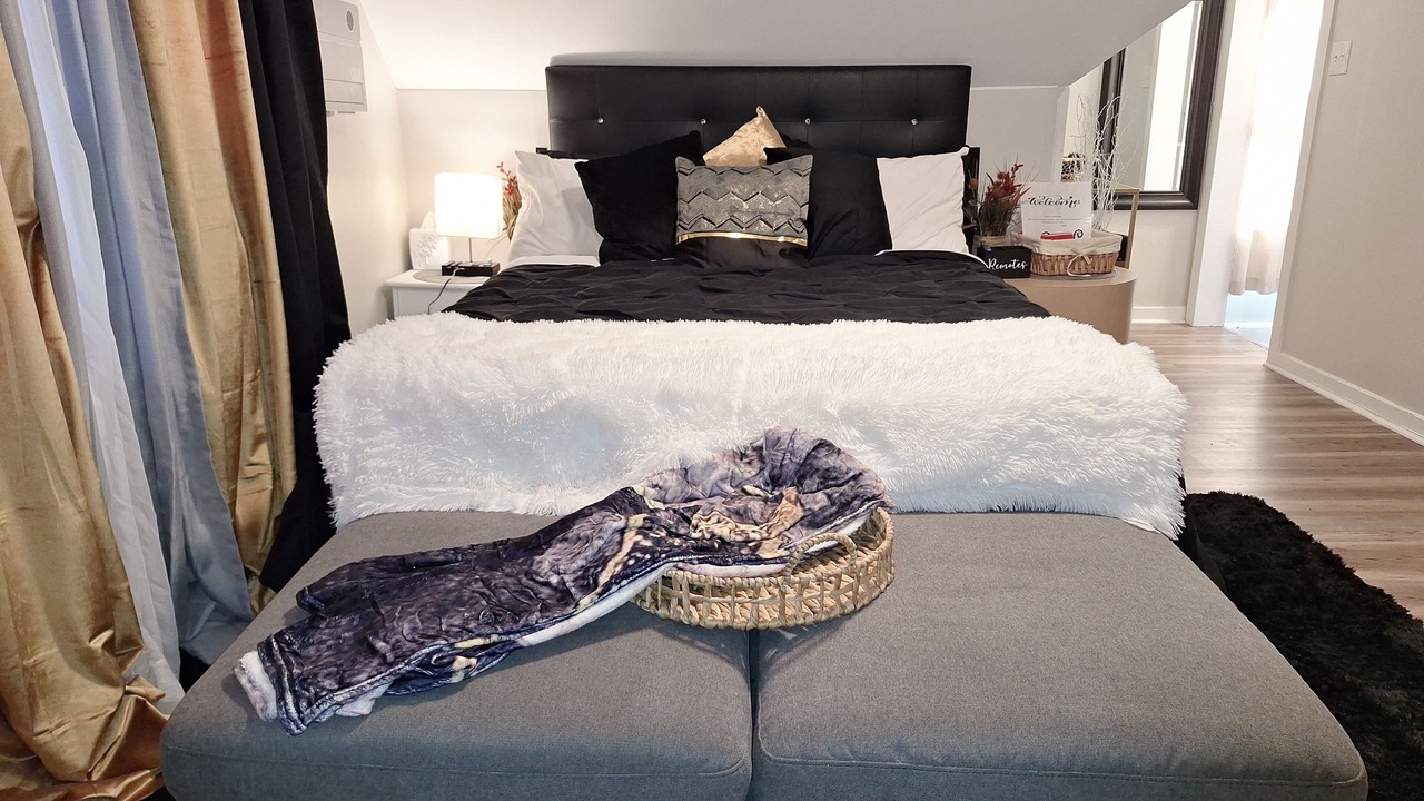 Photo of Bedroom in Midway