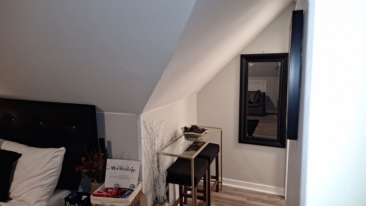 Photo of Bedroom in Midway