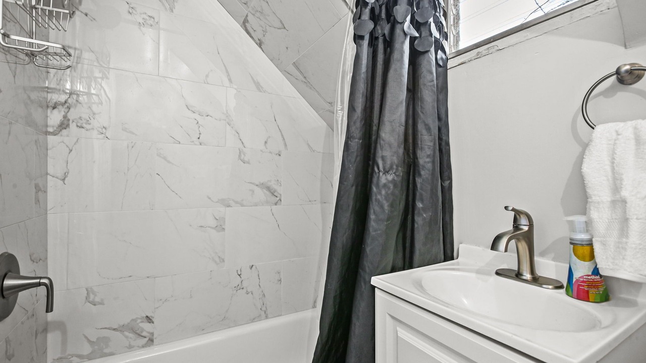 Photo of Bathroom in Midway
