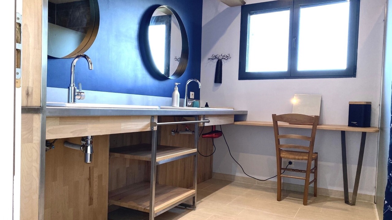 Photo of Others in Mansac