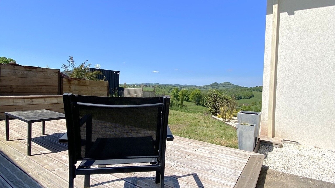 Photo of Patio Balcony in Mansac