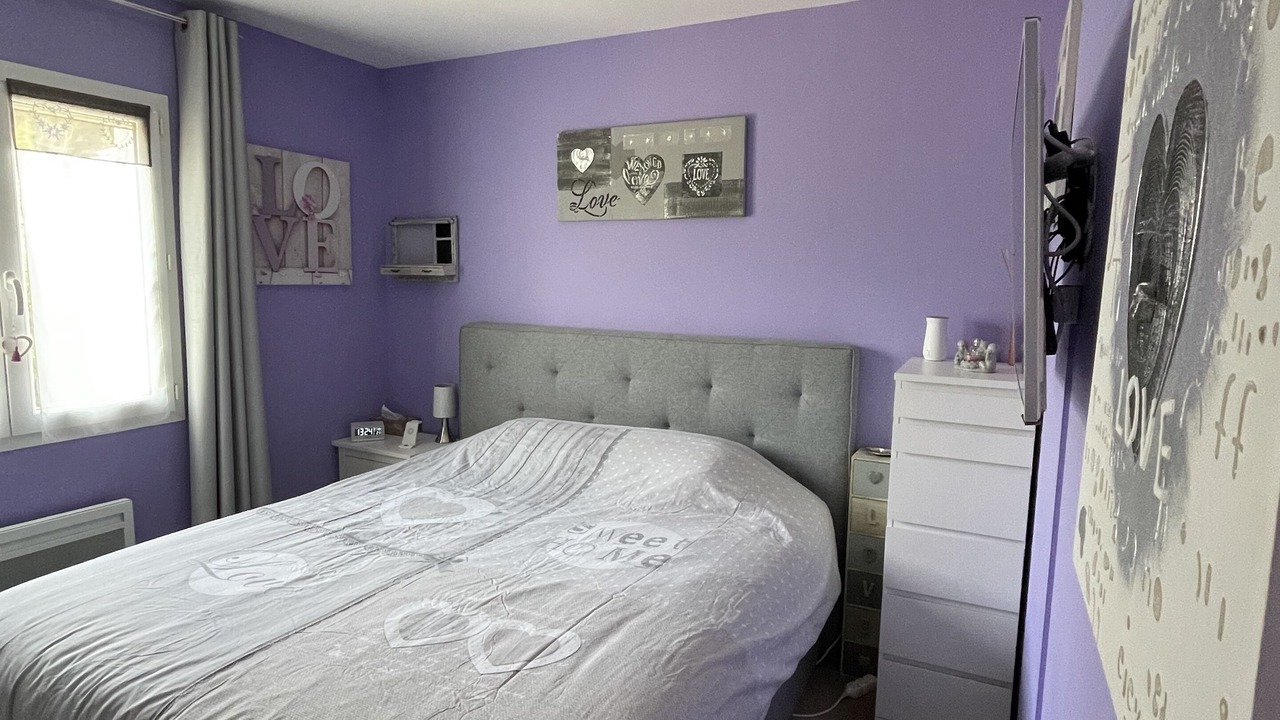 Photo of Bedroom in Meounes-les-Montrieux
