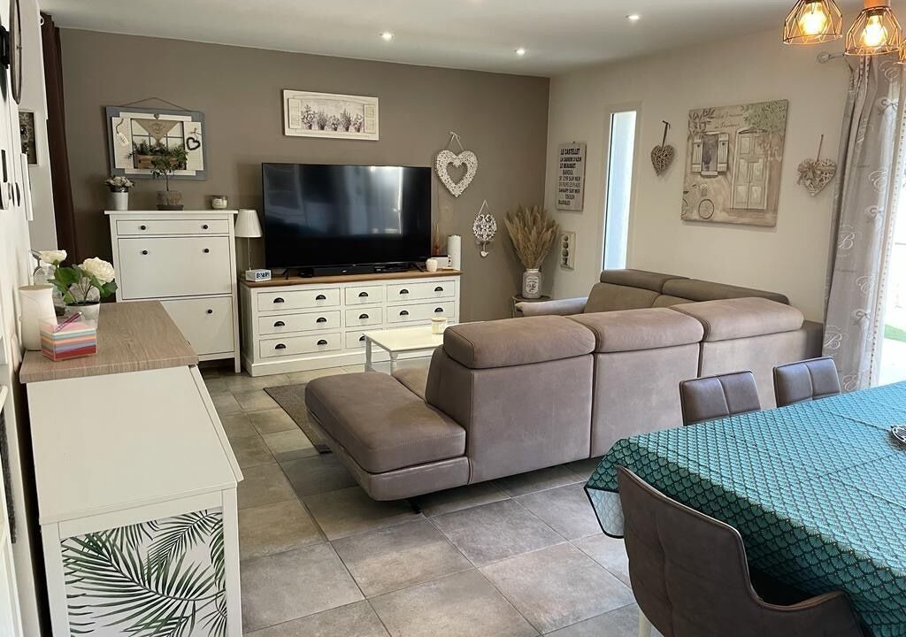 Photo of Livingroom in Meounes-les-Montrieux