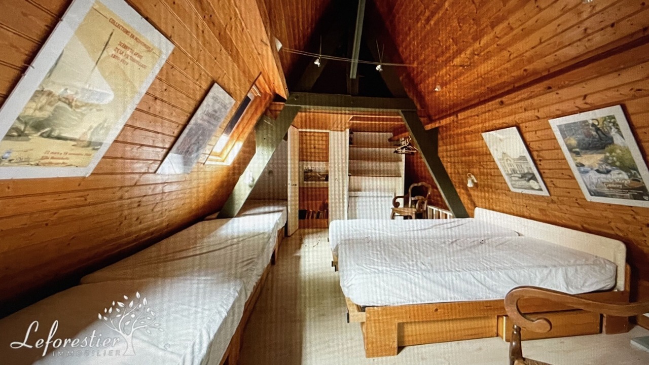 Photo of Bedroom in Saint-Etienne-l'Allier
