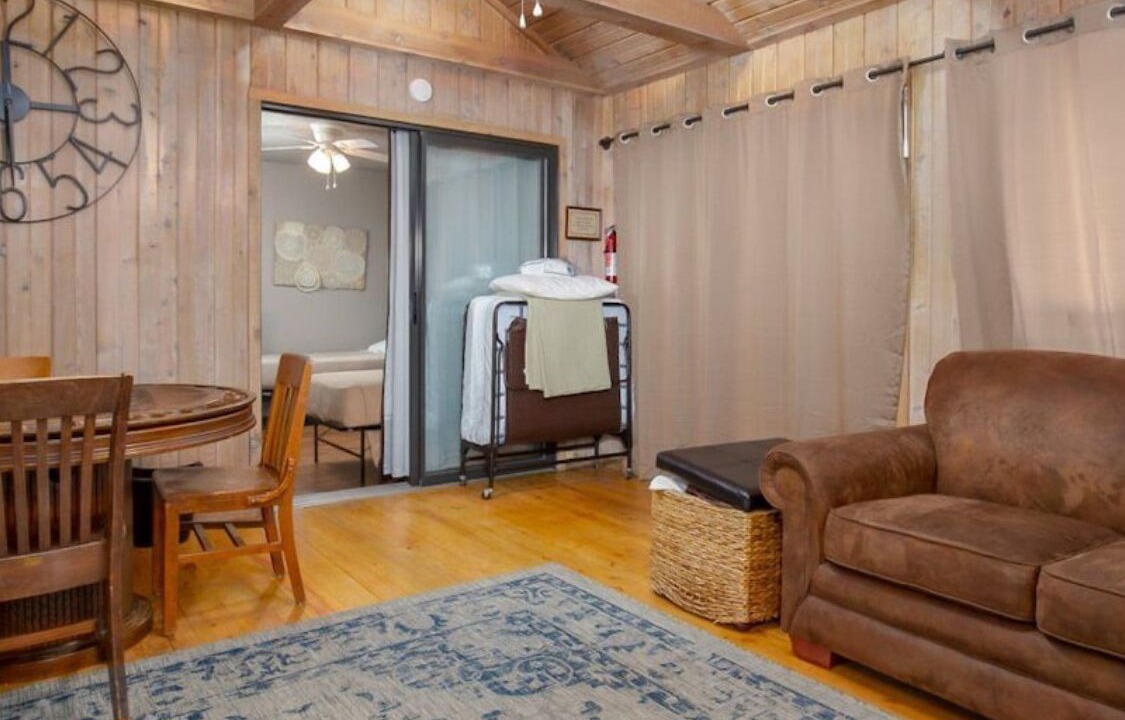 Photo of Livingroom in Davis