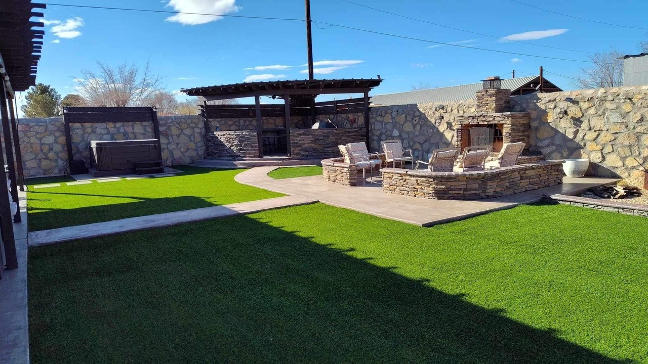 Photo of Patio Balcony in Biggs Field