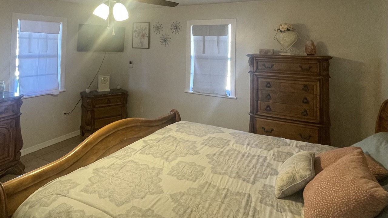 Photo of Bedroom in Biggs Field