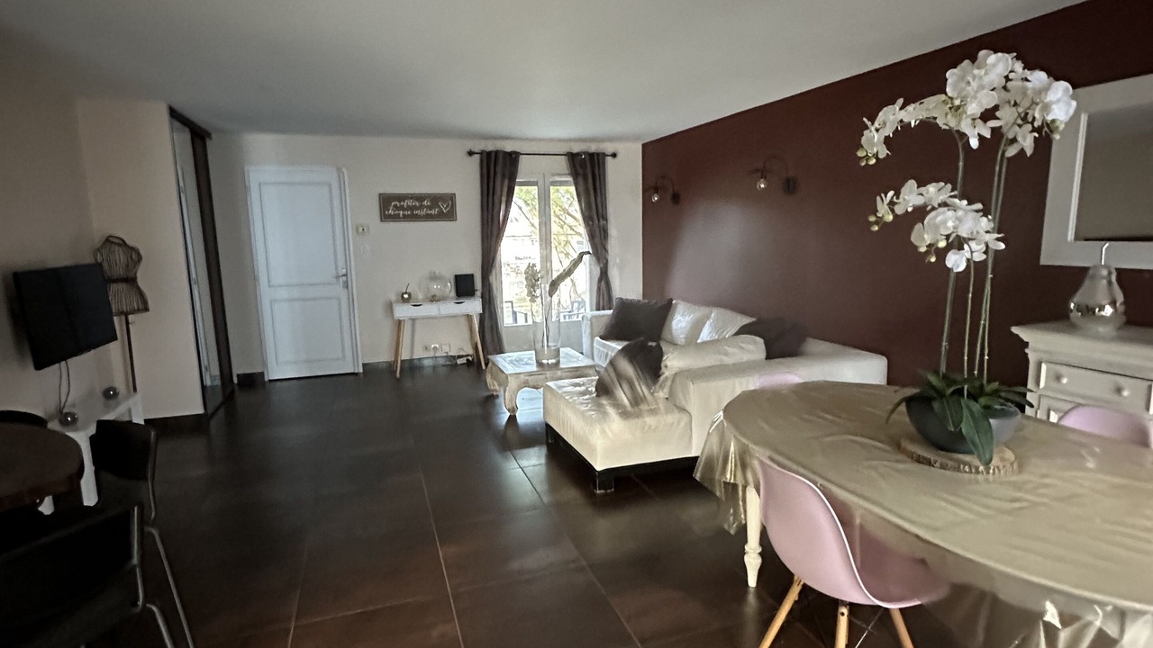 Photo of Livingroom in Pusignan