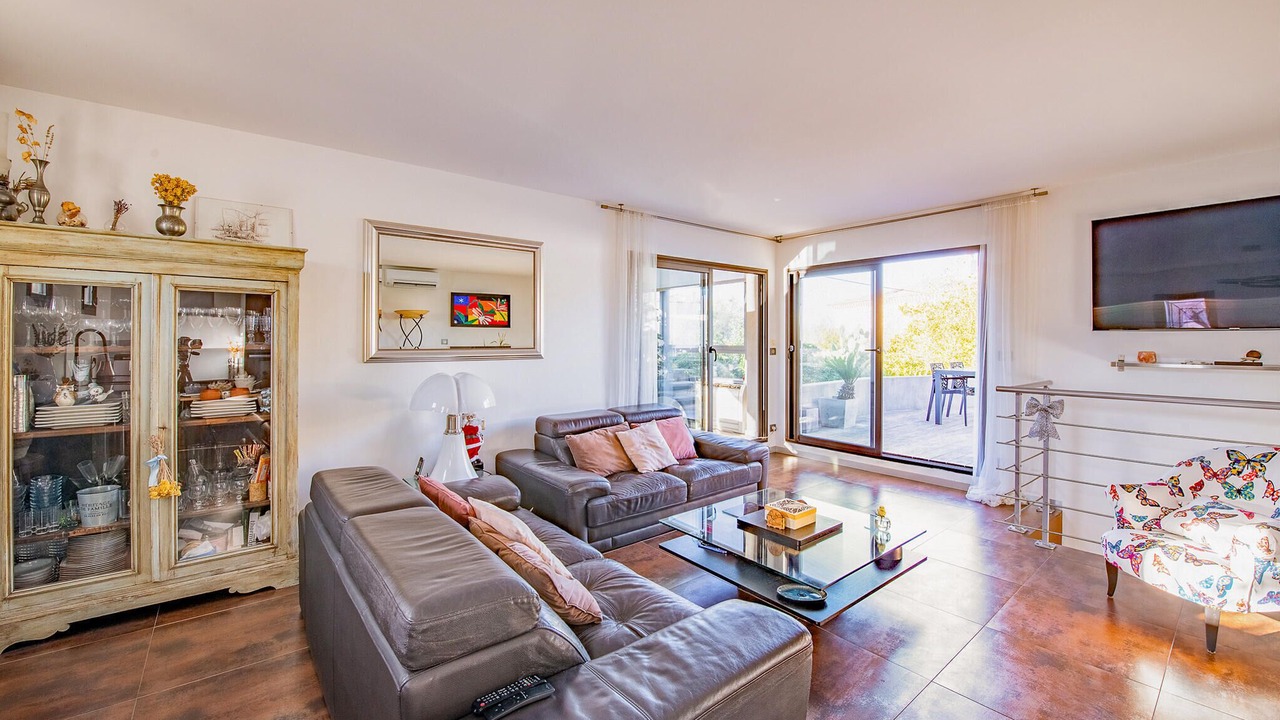 Photo of Bedroom in 8th Arrondissement