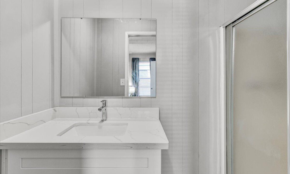 Photo of Bathroom in Groves