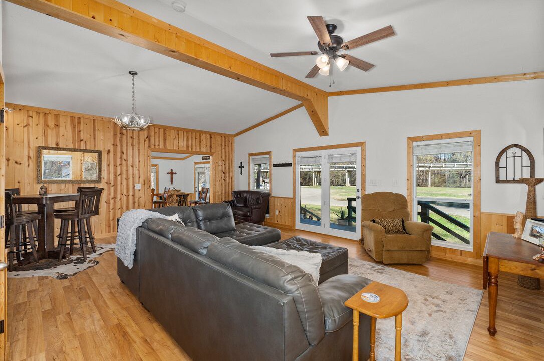 Photo of Livingroom in Karnack