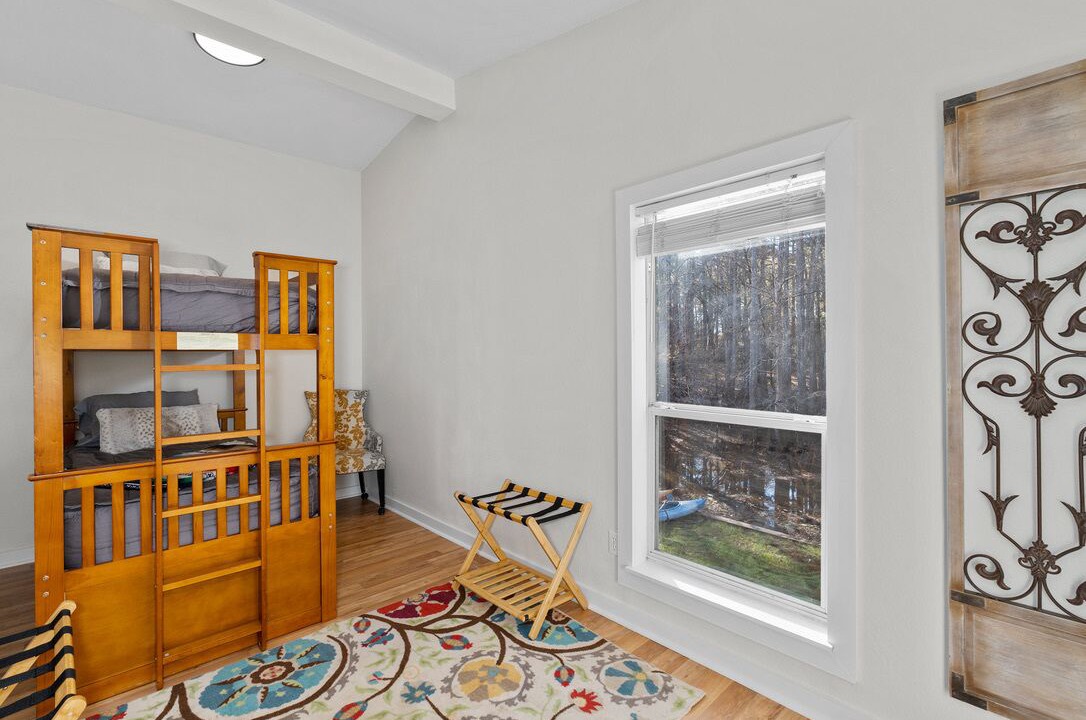 Photo of Bedroom in Karnack
