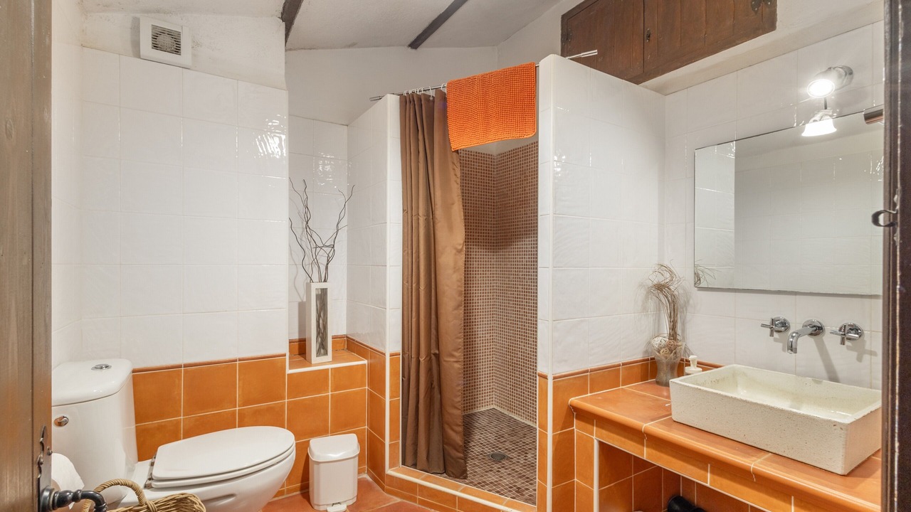 Photo of Bathroom in Canyamas