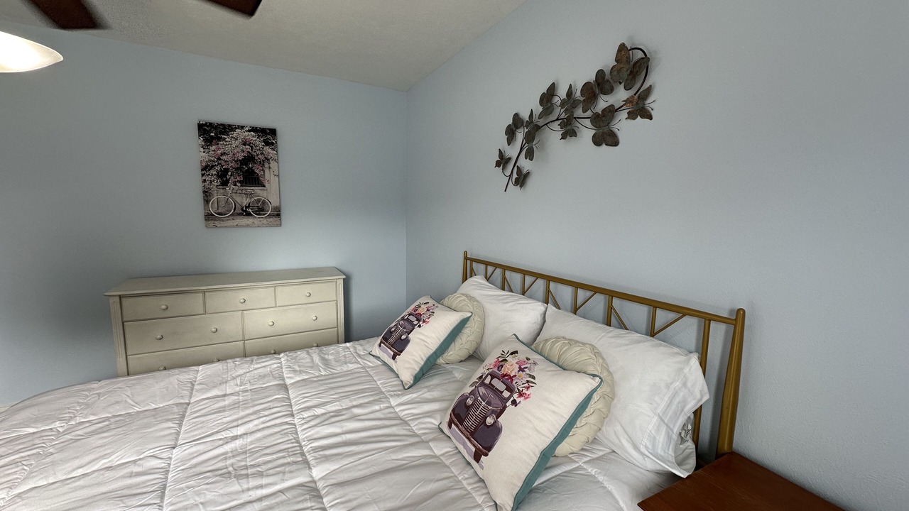 Photo of Bedroom in The Colony