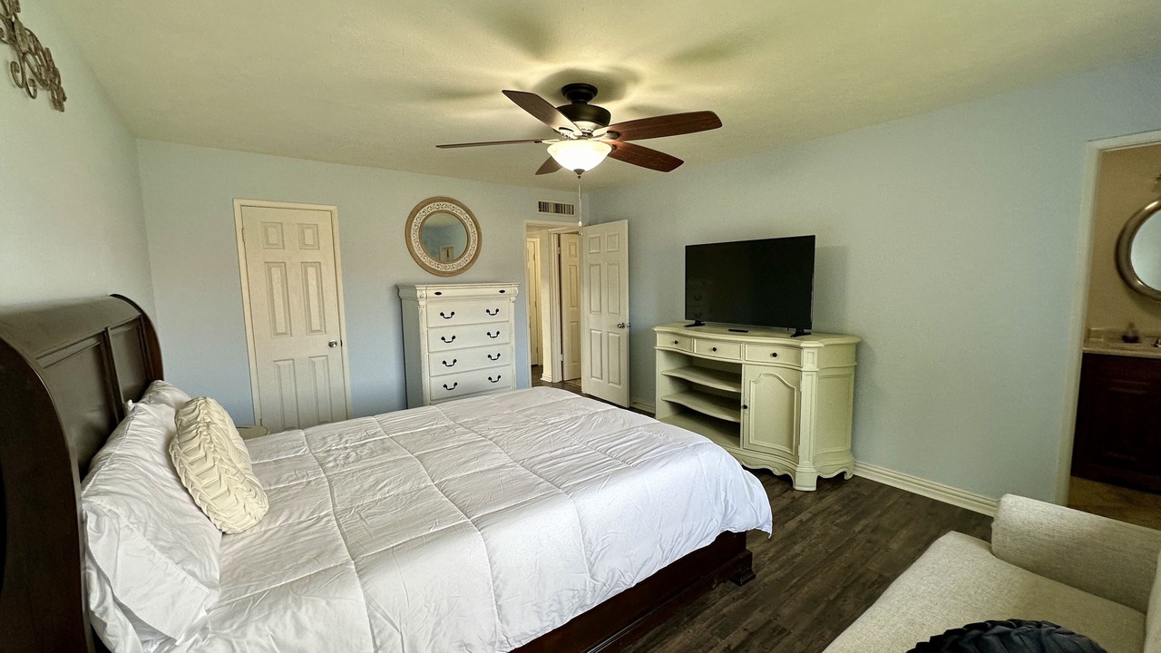 Photo of Bedroom in The Colony
