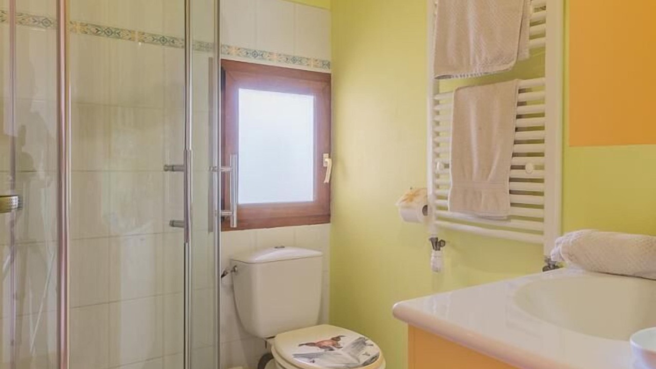 Photo of Bathroom in Yenne