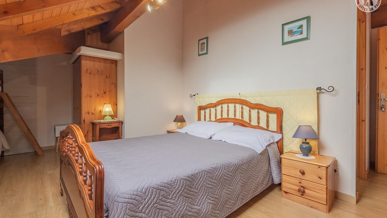 Photo of Bedroom in Yenne