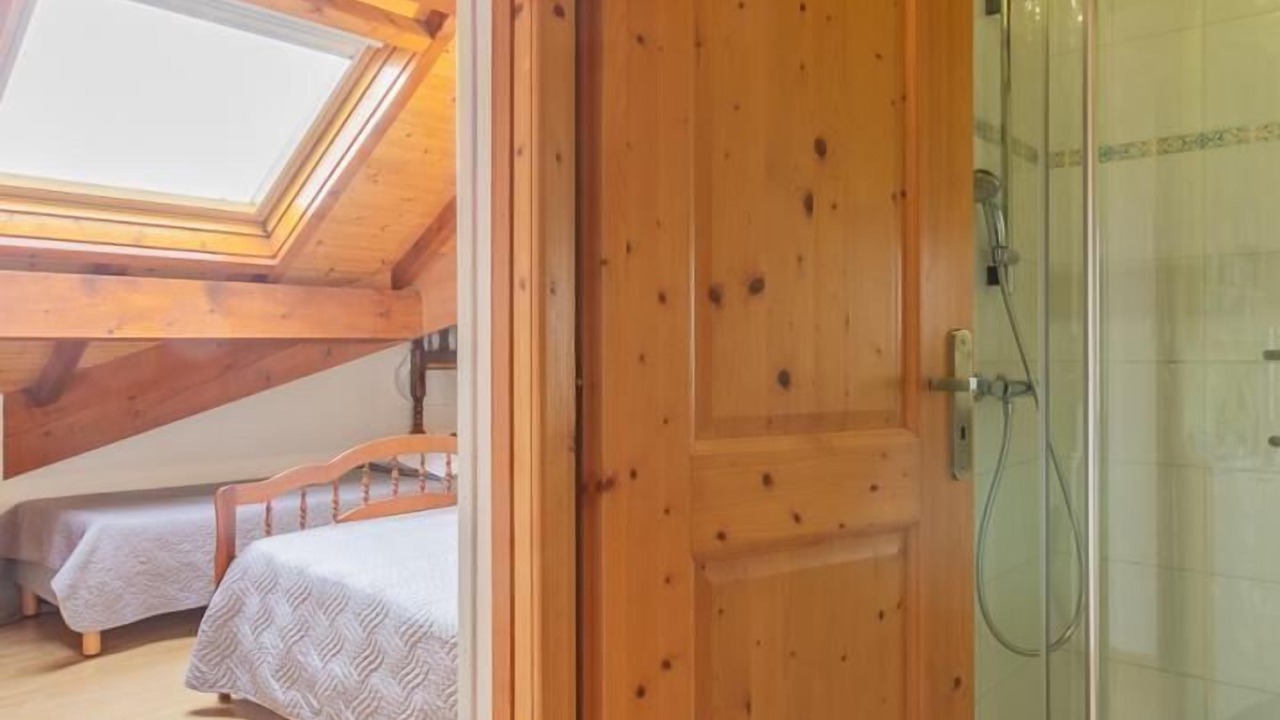 Photo of Bedroom in Yenne