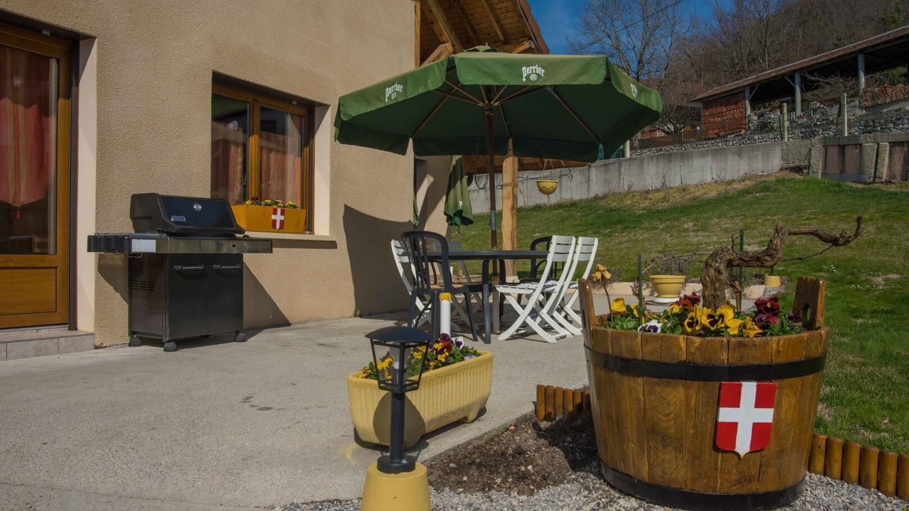 Photo of Outdoor in Yenne