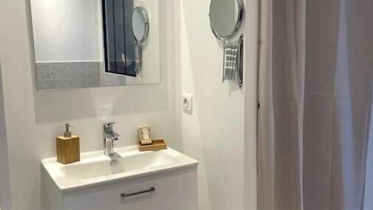 Photo of Bathroom in Vierzon