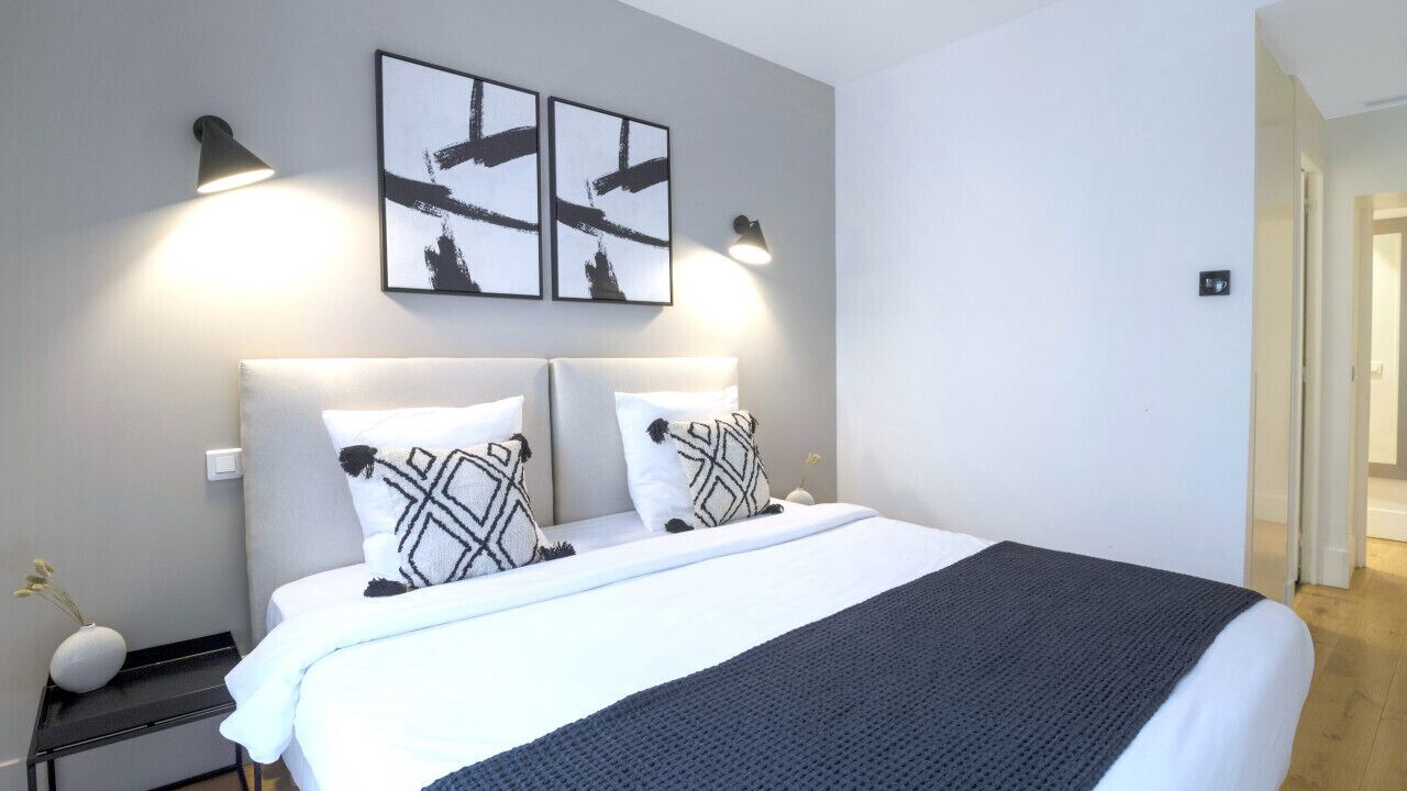 Photo of Bedroom in 8th Arrondissement