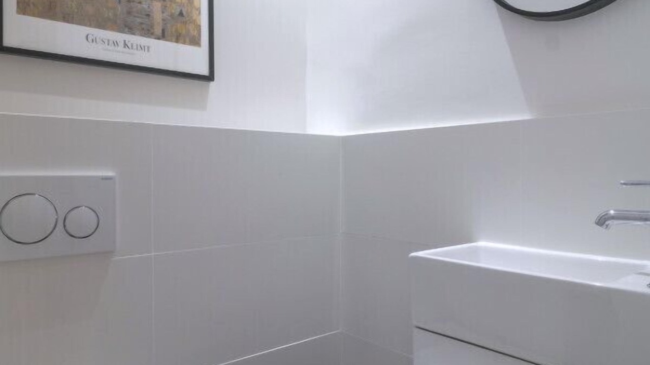 Photo of Bathroom in 8th Arrondissement