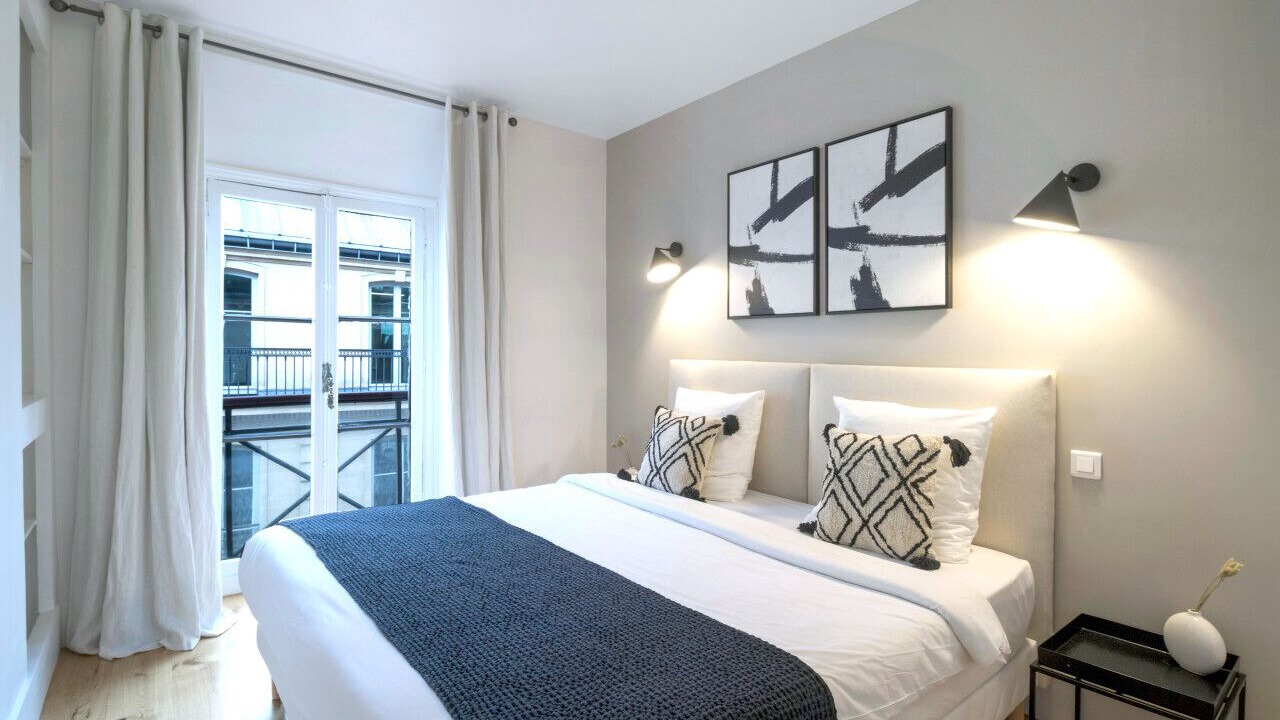 Photo of Bedroom in 8th Arrondissement