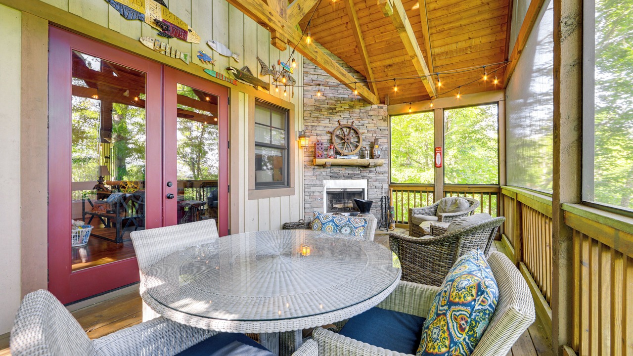 Photo of Livingroom in Bear Lake Reserve