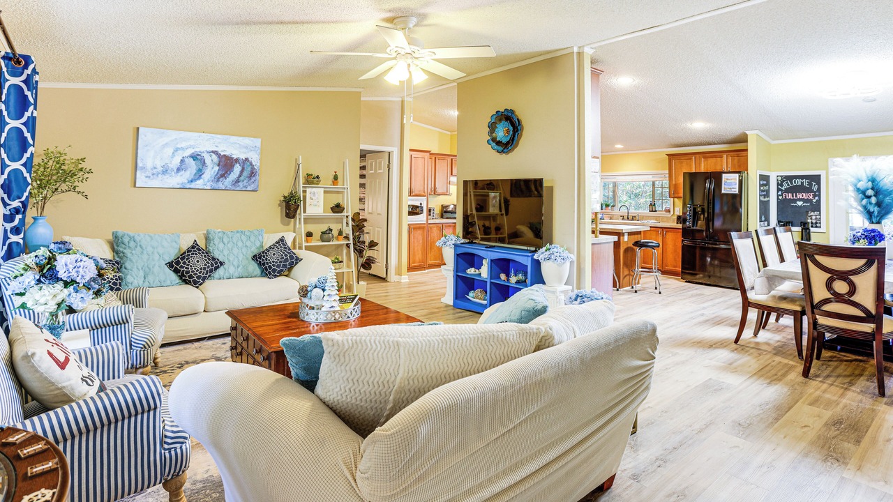 Photo of Livingroom in Oakhurst