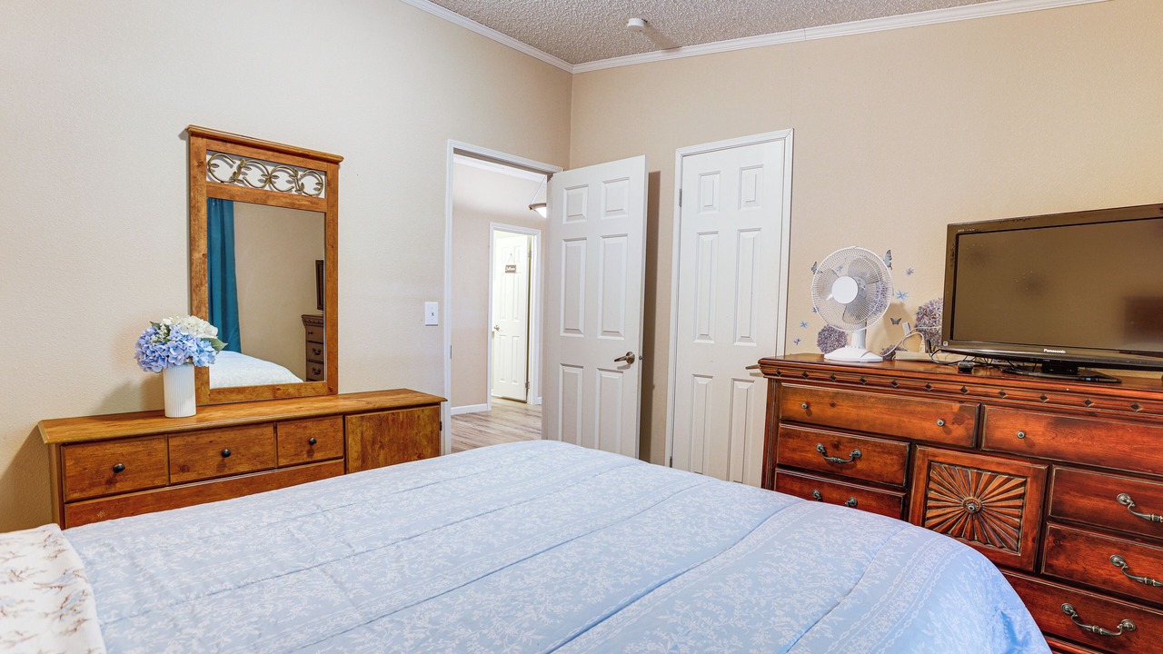 Photo of Bedroom in Oakhurst