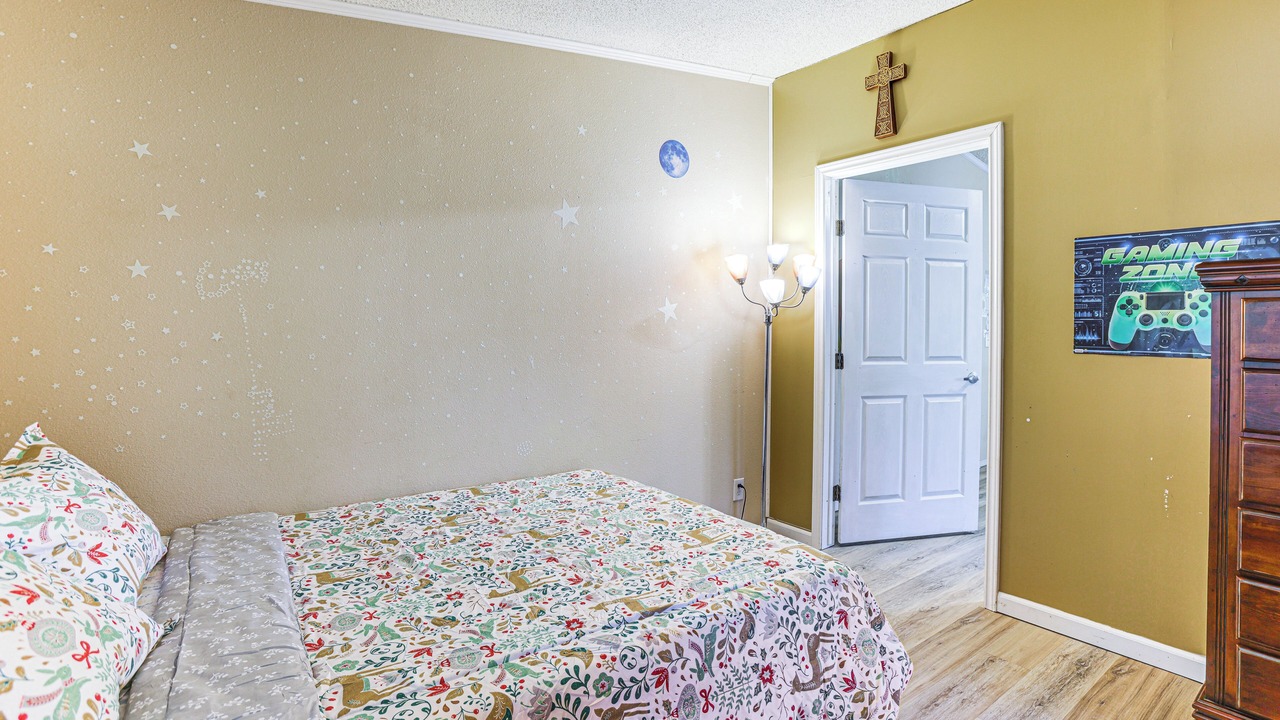 Photo of Bedroom in Oakhurst