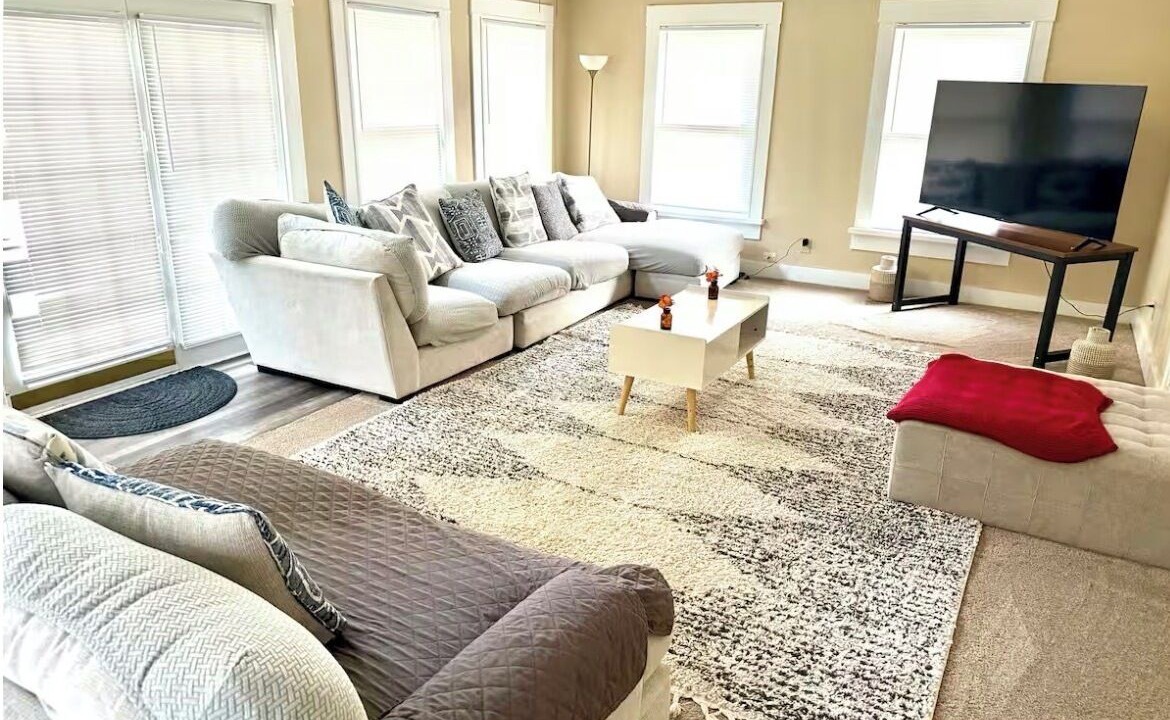 Photo of Livingroom in Stone Mountain