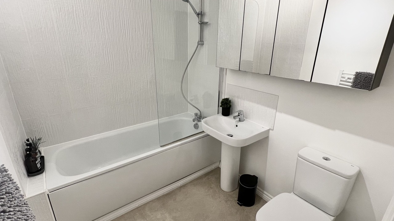 Photo of Bathroom in Borehamwood