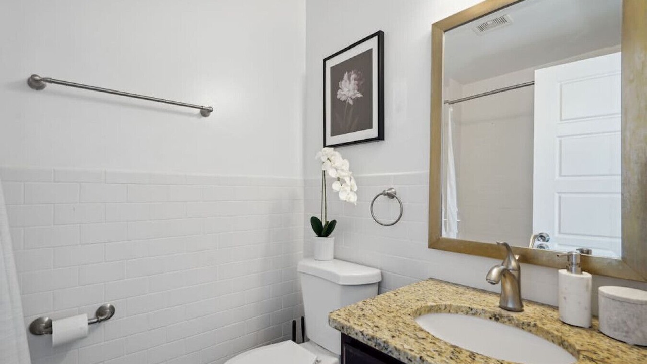 Photo of Bathroom in Aurora Highlands