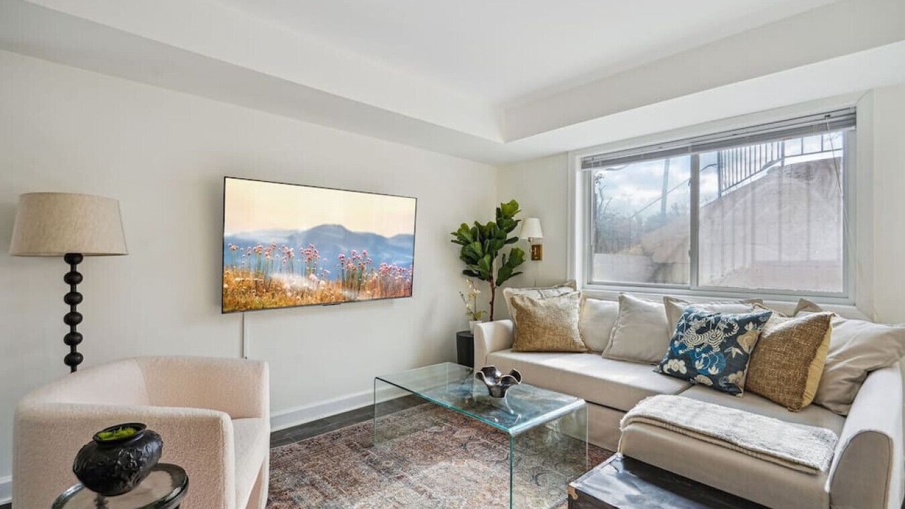 Photo of Livingroom in Aurora Highlands