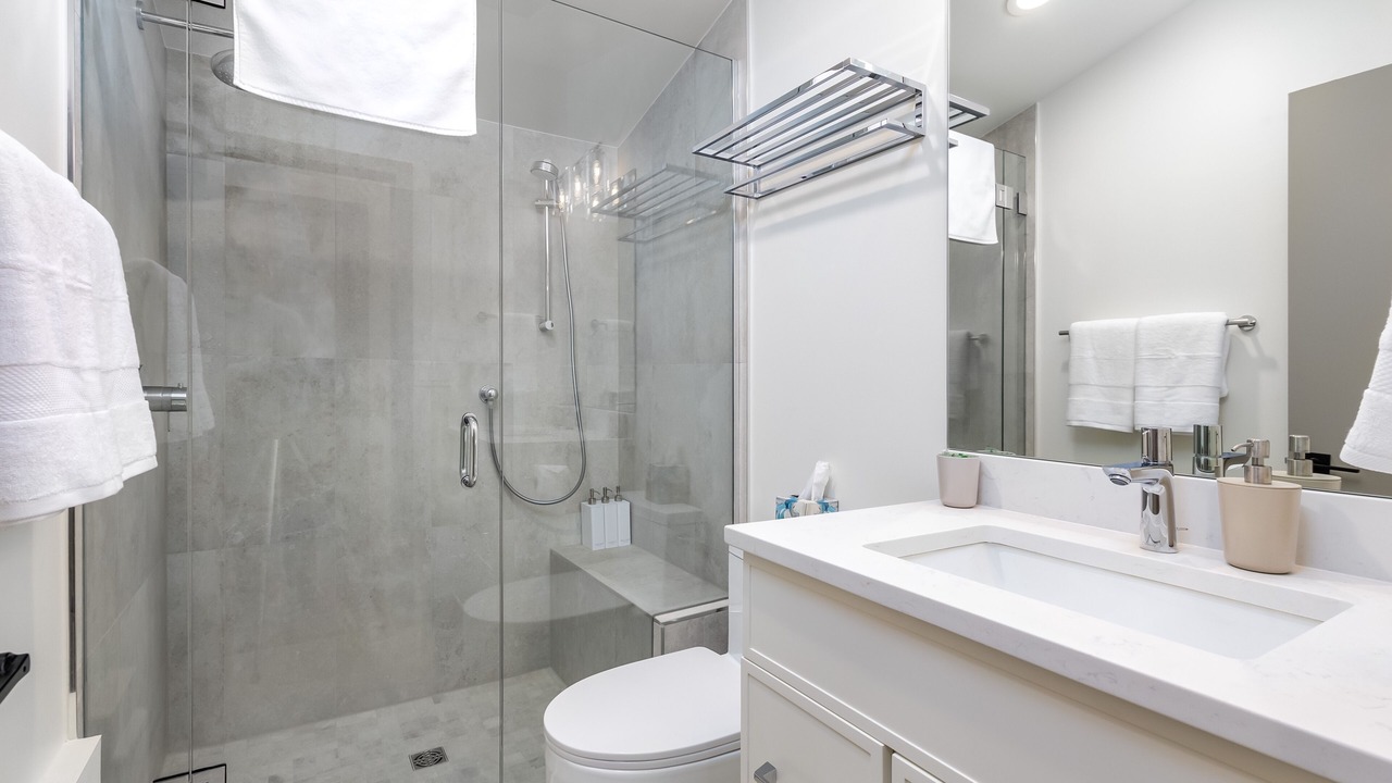 Photo of Bathroom in Randle