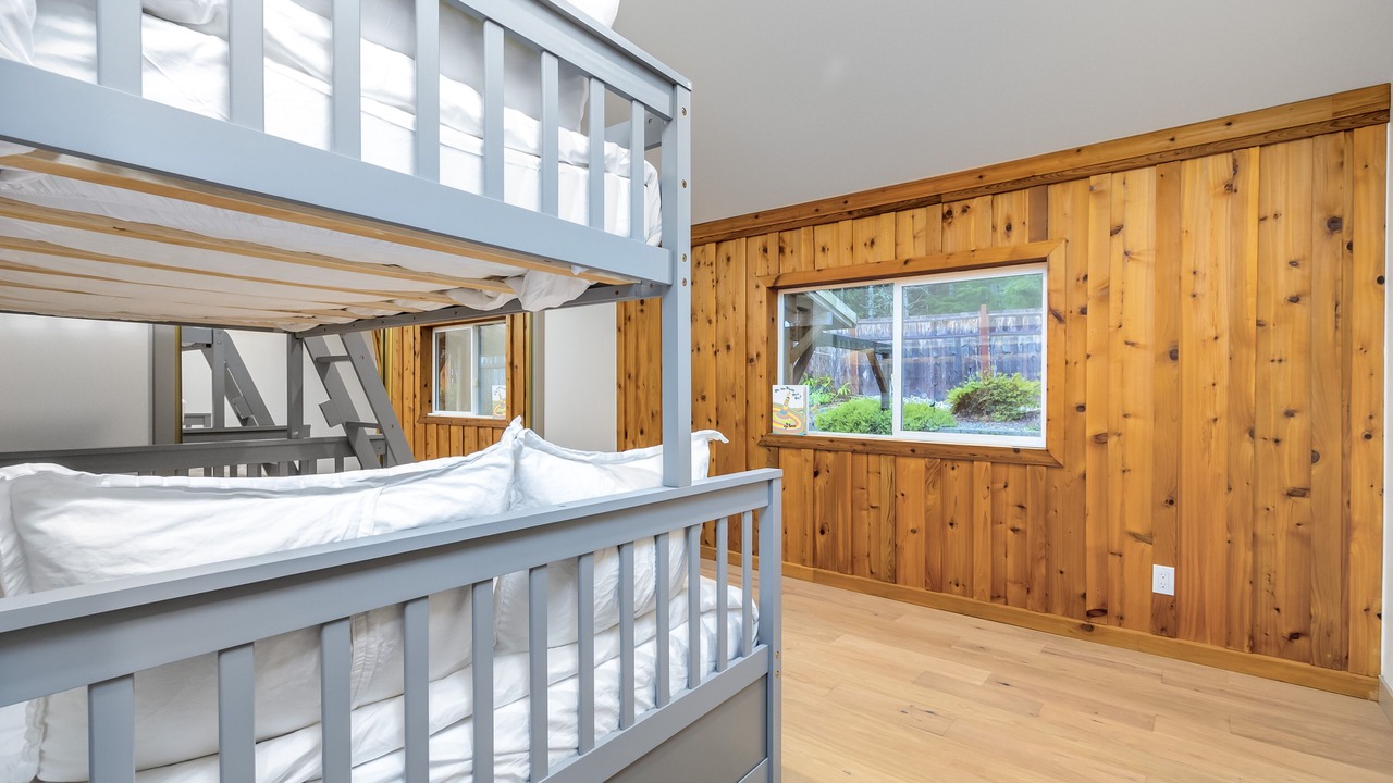 Photo of Others in Randle