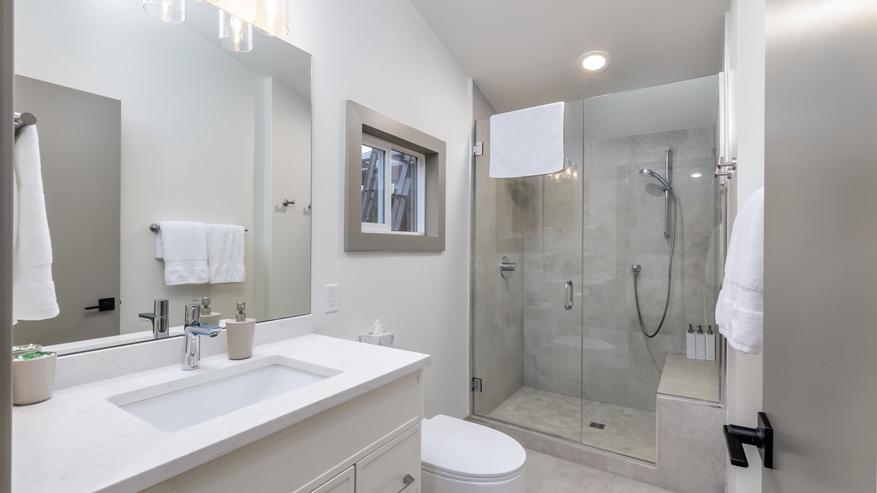 Photo of Bathroom in Randle