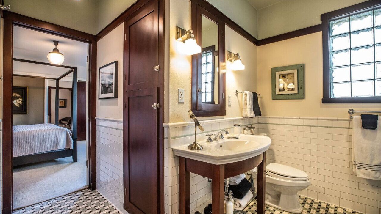 Photo of Bathroom in Downtown Salt Lake City